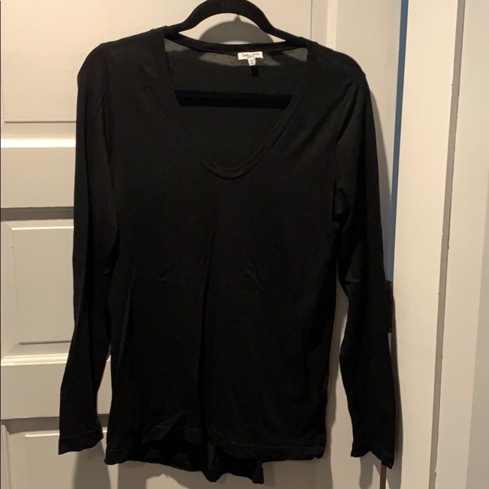 Simple Black Scoop Neck Top